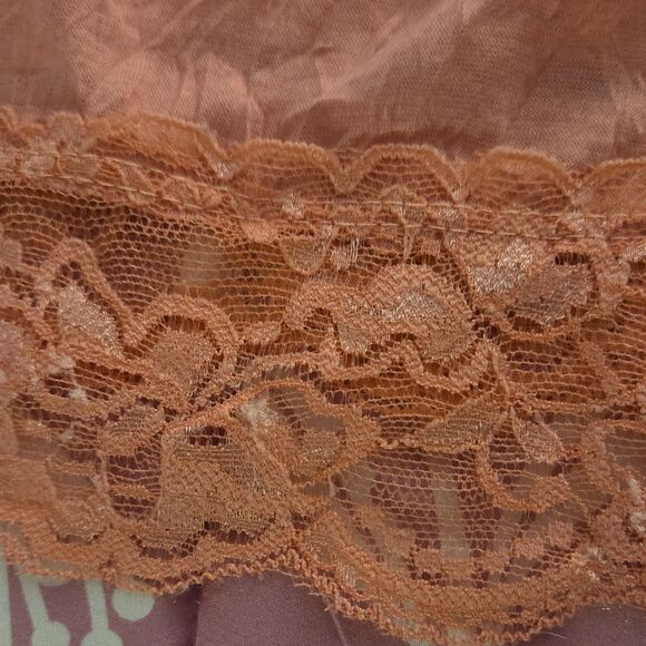 rue21 Peach Lace Chemise Sleeveless Adjustable Strap Large Y2K Camisole Coral - Picture 9 of 9